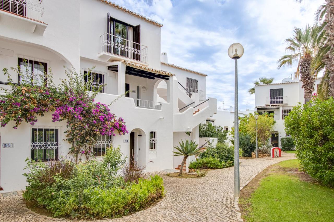 Seaside Retreat With Pool, Ac, And Fast Wi-Fi Leilighet Albufeira Eksteriør bilde