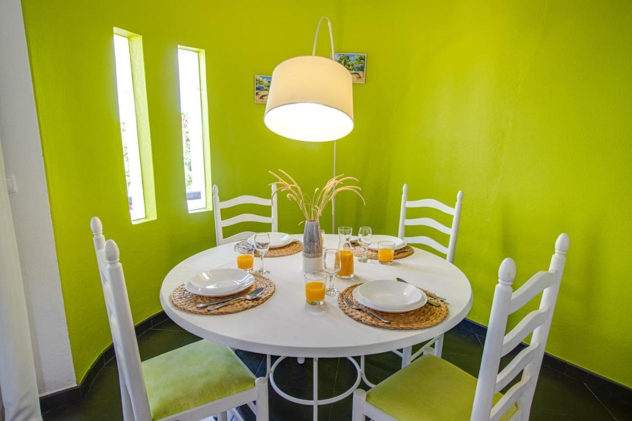 Seaside Retreat With Pool, Ac, And Fast Wi-Fi Leilighet Albufeira Eksteriør bilde