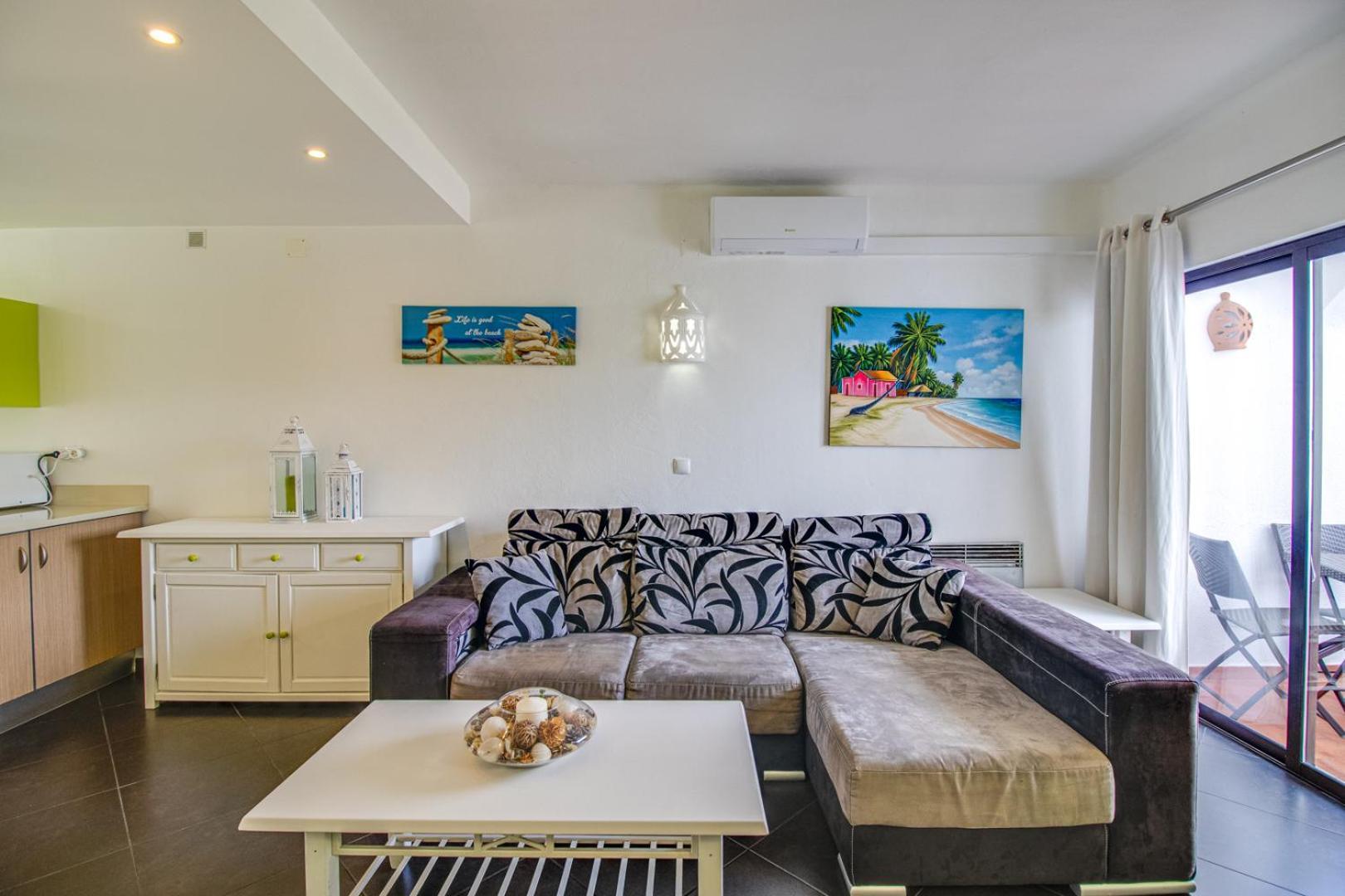 Seaside Retreat With Pool, Ac, And Fast Wi-Fi Leilighet Albufeira Eksteriør bilde